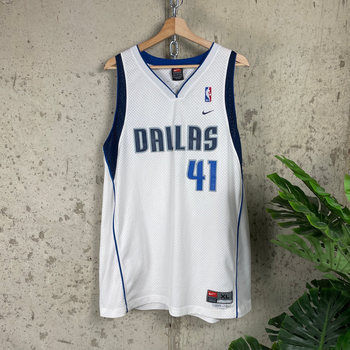 Dirk Nowitzki Dallas Mavericks Nike White 2000s XL Y2k L+2 Jersey