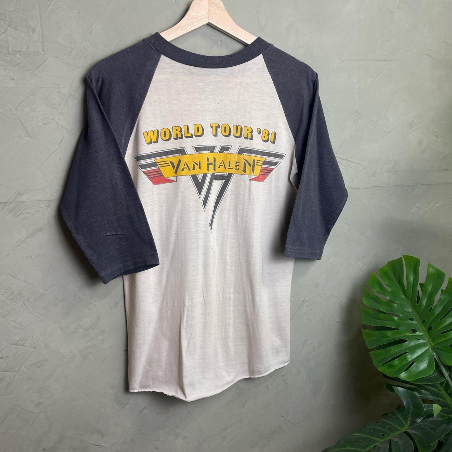 S 1981 Vintage Van Halen Worldwide Tour 3/4 Sleeve T-Shirt