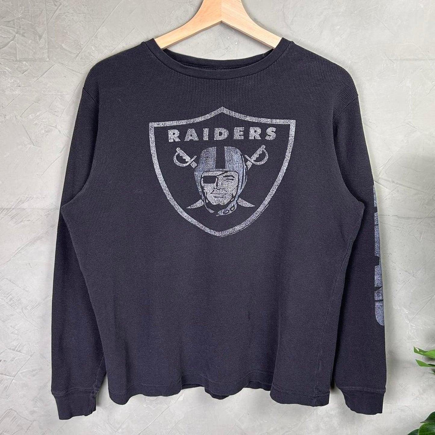Medium Boxy Oakland Raiders Faded Thermal Longsleeve Shirt